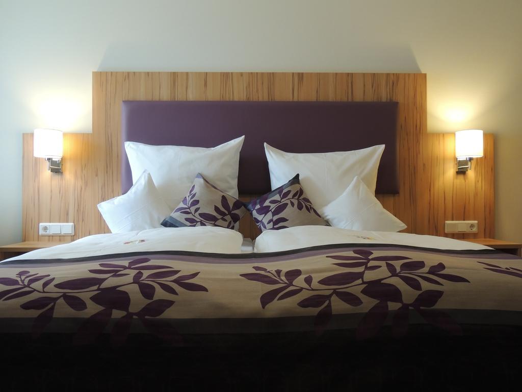 Sutter'S Landhaus Hotell Gensingen Rom bilde