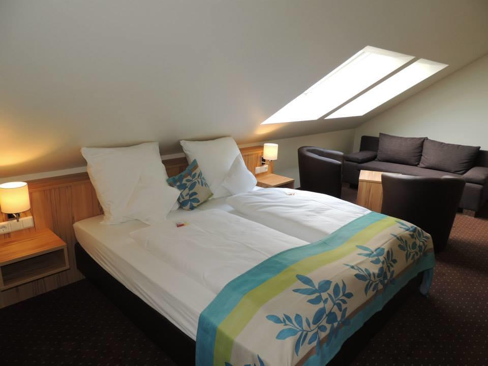 Sutter'S Landhaus Hotell Gensingen Rom bilde